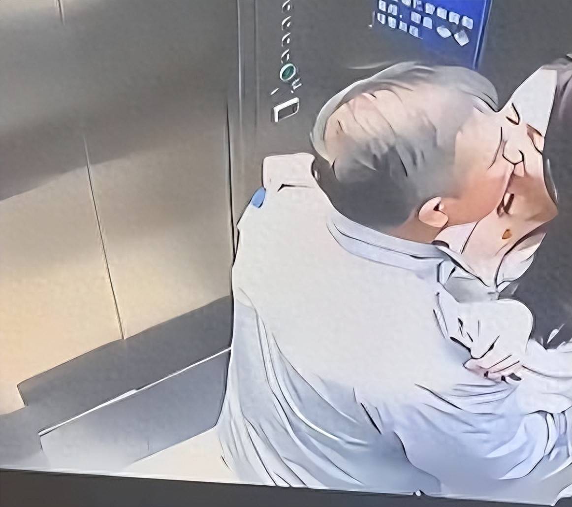 电梯亲吻门:宋珍珍19岁自曝报警无果看淡一切