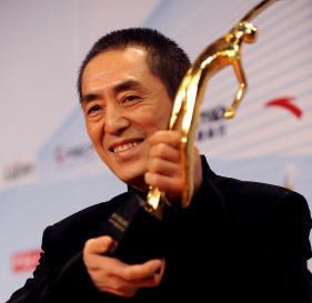 部分知名人士的个人行为引发关注