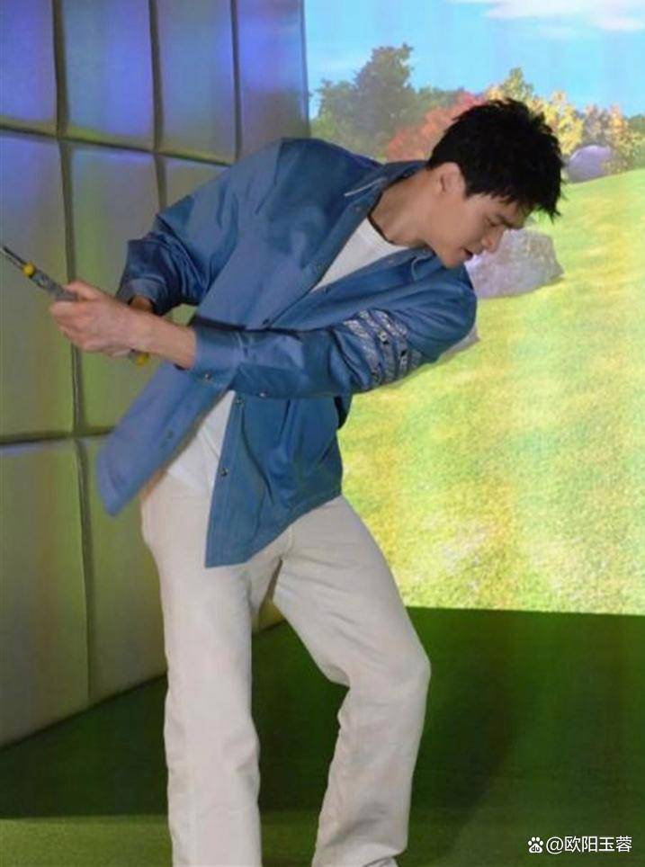 孙杨代言翻车:反拿望远镜广告成笑柄