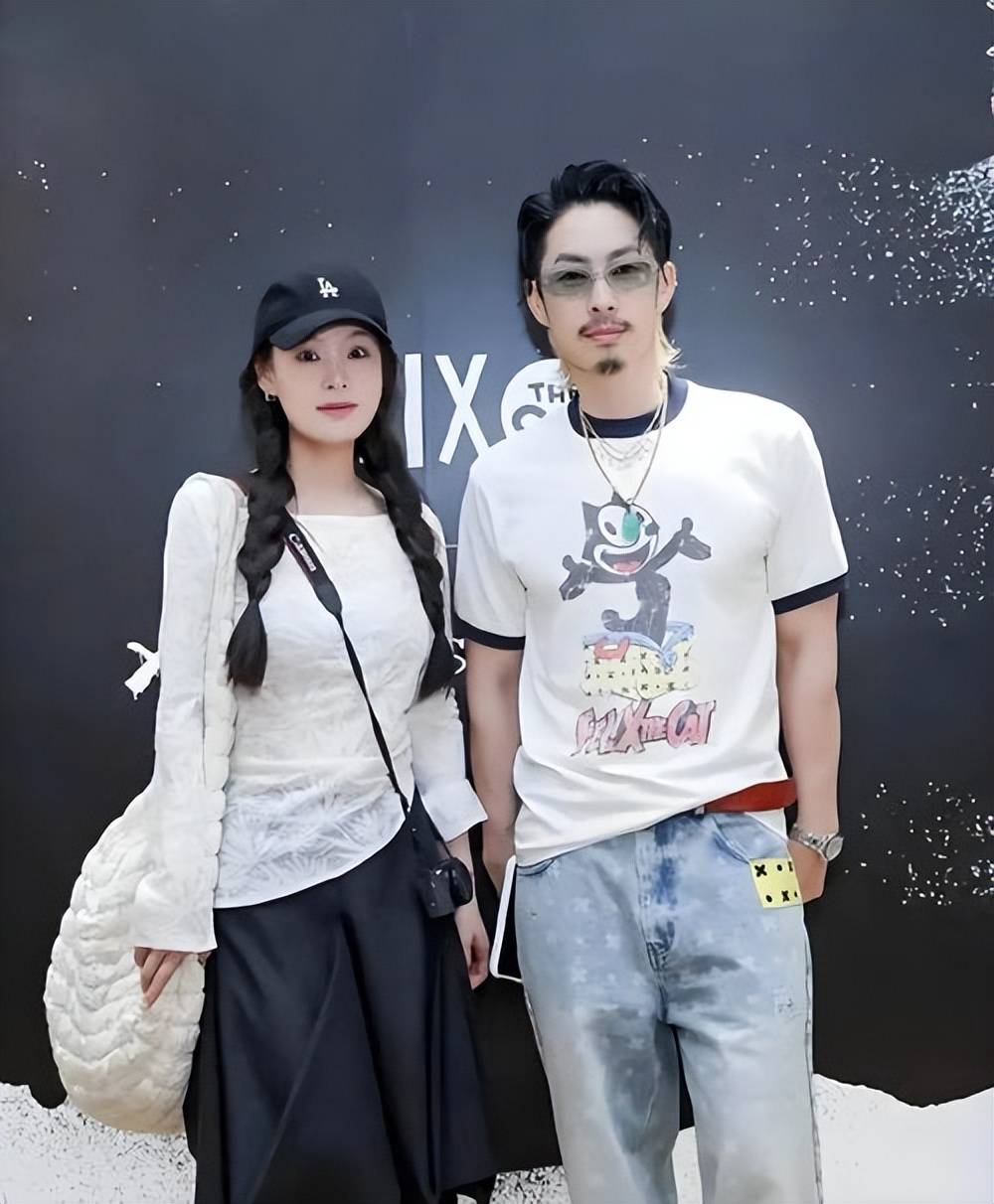 离谱!1个月4瓜:二婚起诉恋爱脑韩红道歉