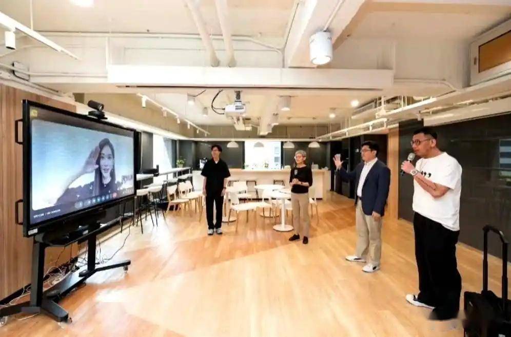 林志玲封杀内幕:20年人设8天清零背后的真相
